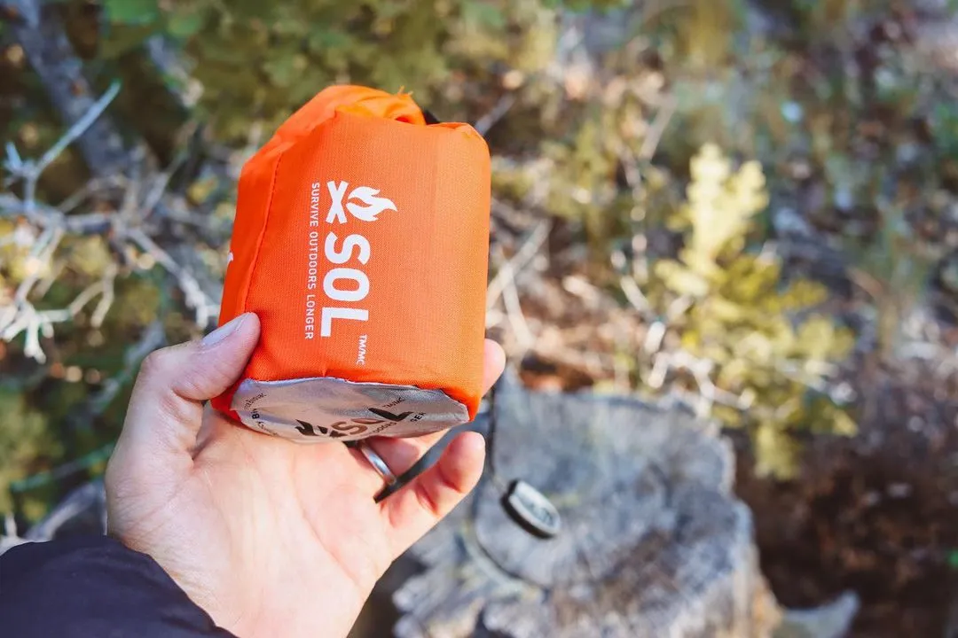 Emergency Bivvy with Rescue Whistle