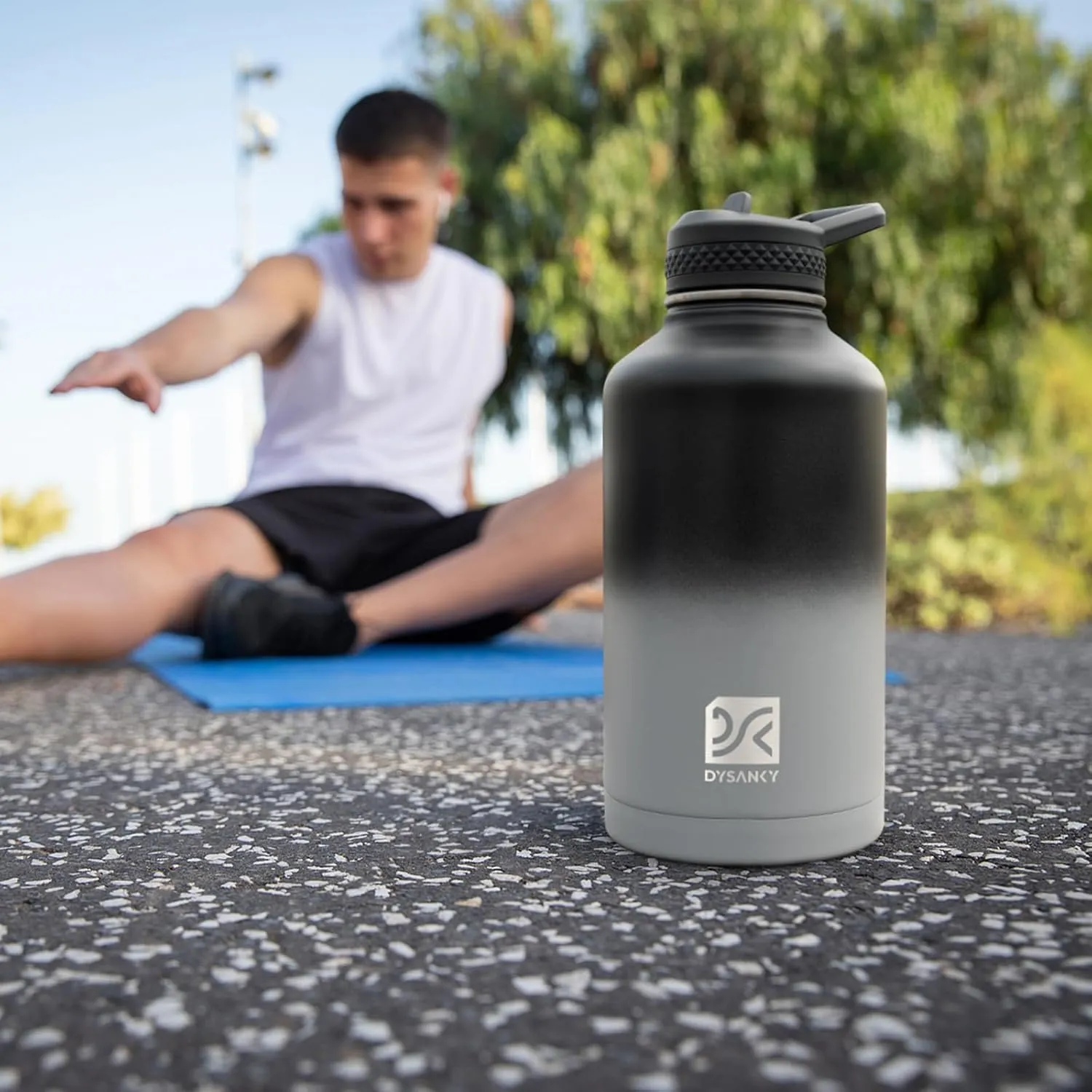 Insulated Water Bottle | Thickened Stainless Steel Vacuum Metal Thermos | Portable Sports Half Gallon Large Water Jug for Gym and Hiking with Straw, Carrier Bag, Handle Strap | BPA-Free 64 oz