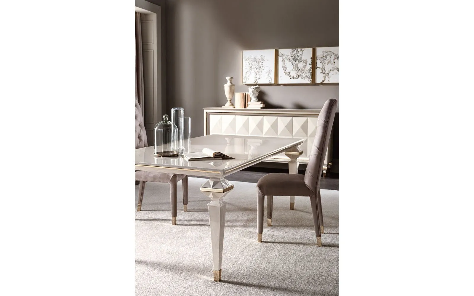 Liz Chair