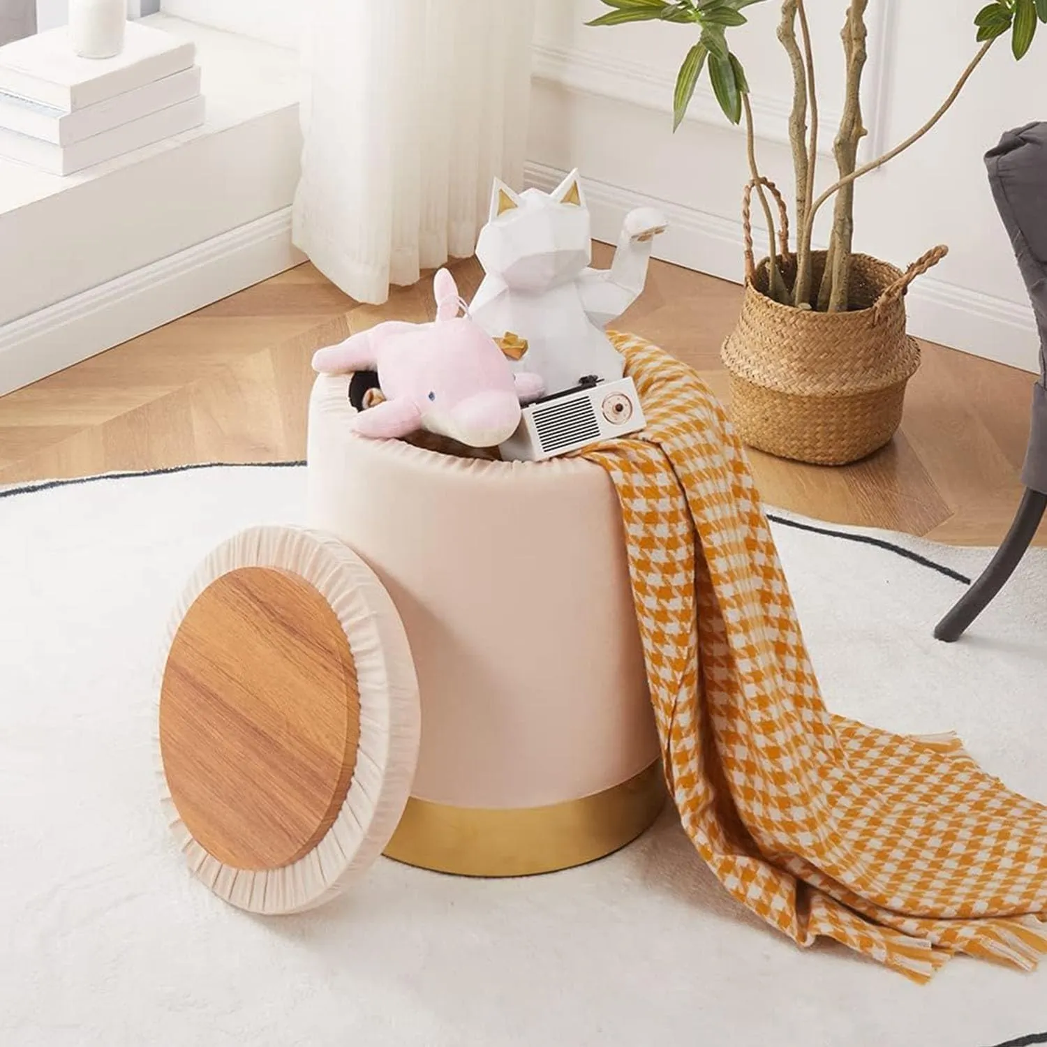 Mxfurhawa Velvet Storage Ottoman Multipurpose Footrest Stool with Metal Base Modern Round Vanity Stool Chair Ottoman Foot Stools Support 300 lbs Padded Seat for Living Room (Champagne)