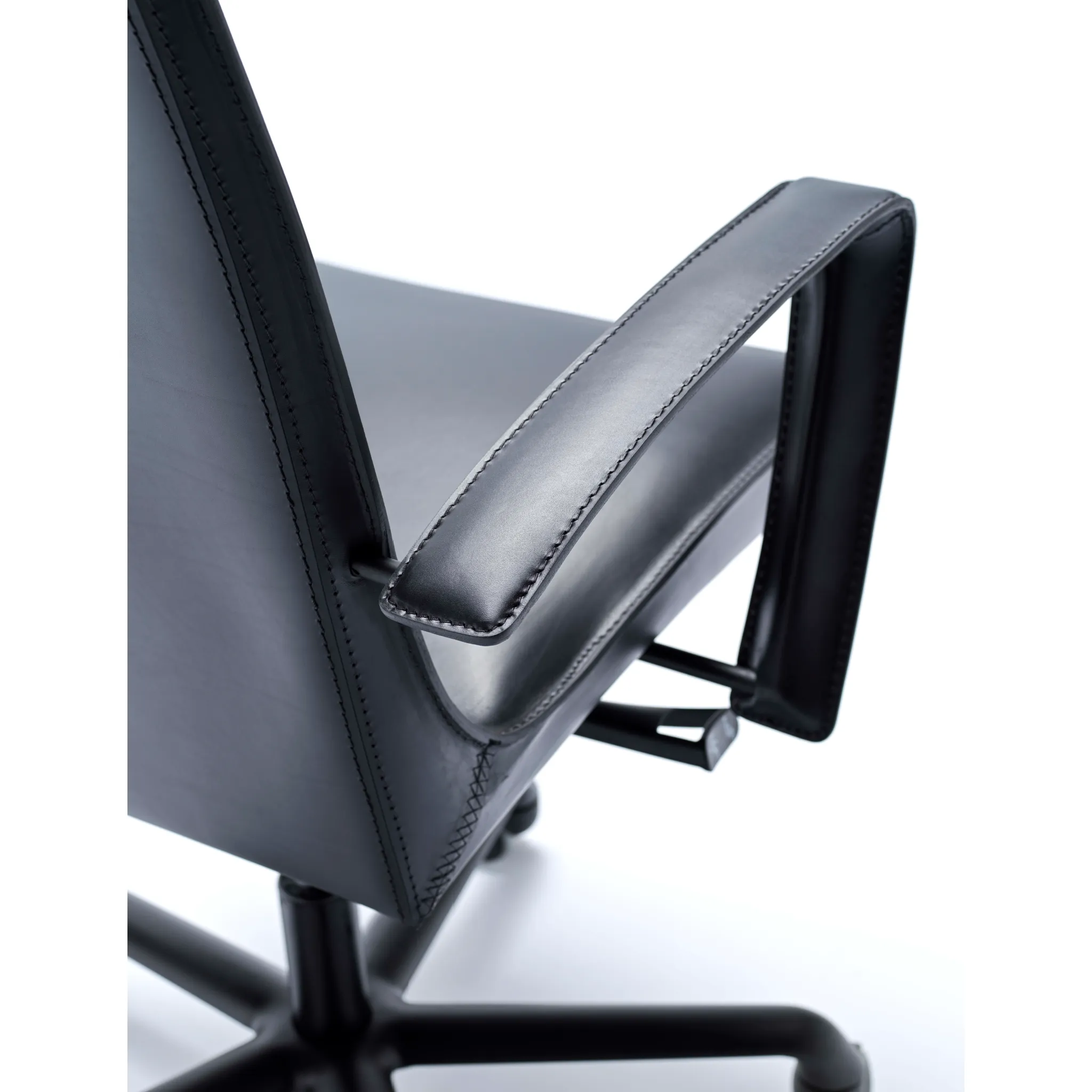 Padded Leather Swivel Office Chair | Fasem Tresor