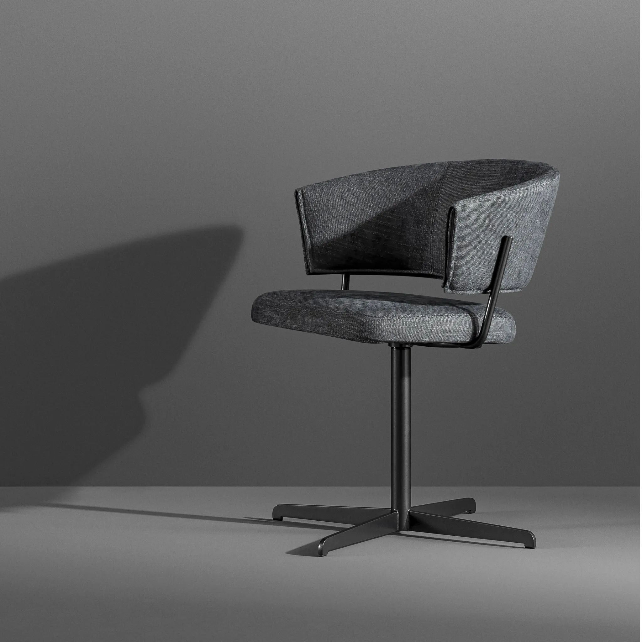 Semi-Circular Office Chair | Bonaldo Bahia