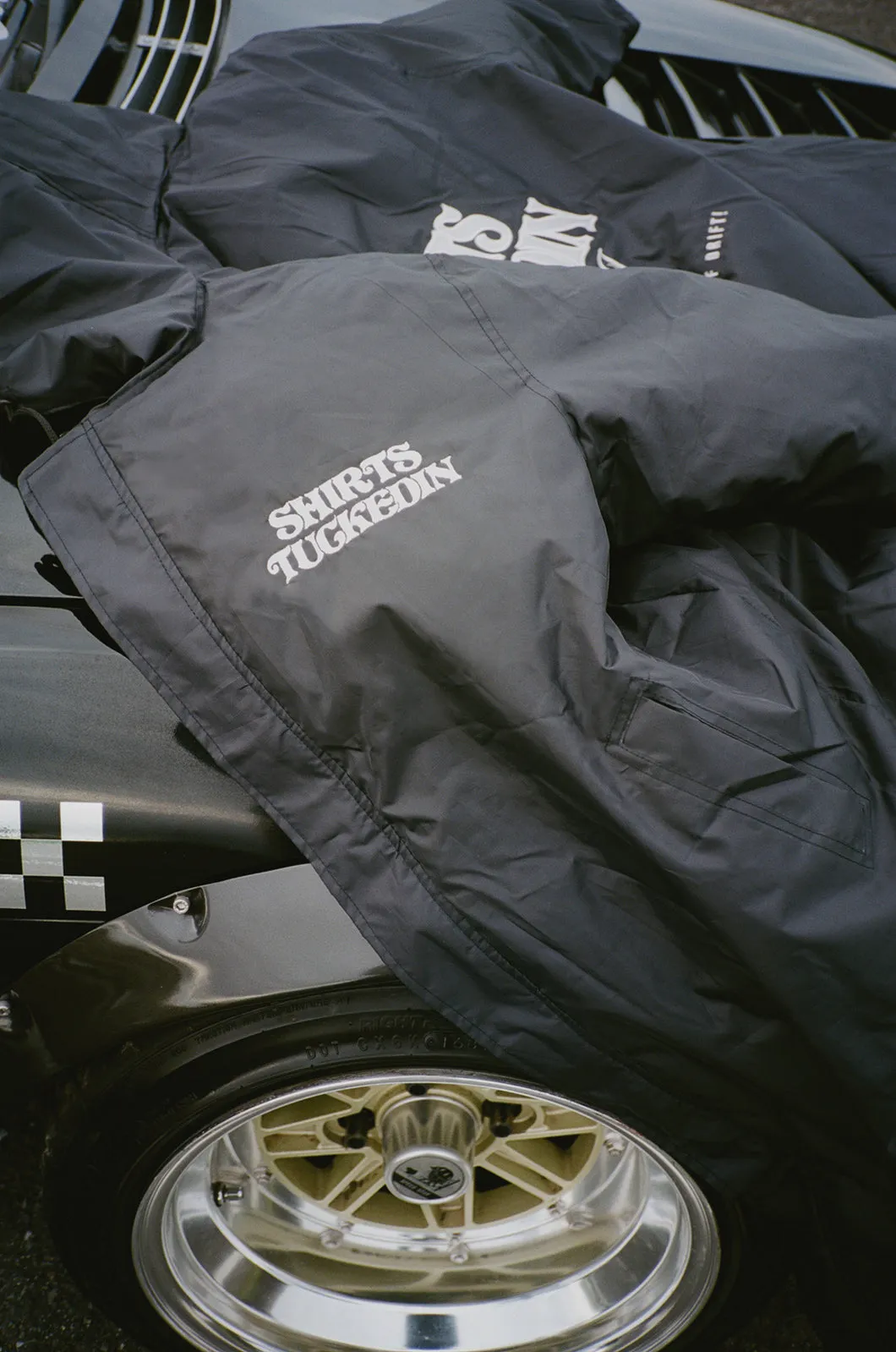 SHIRTSTUCKEDIN STAFF JACKET