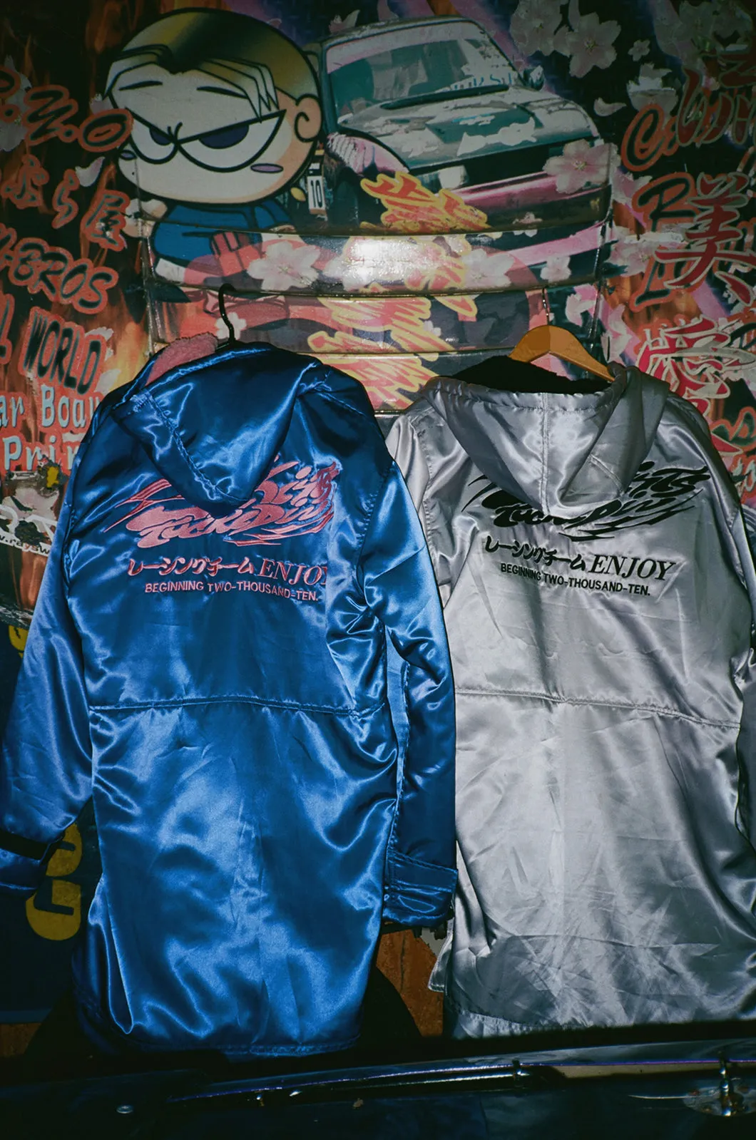 SHIRTSTUCKEDIN STAFF JACKET