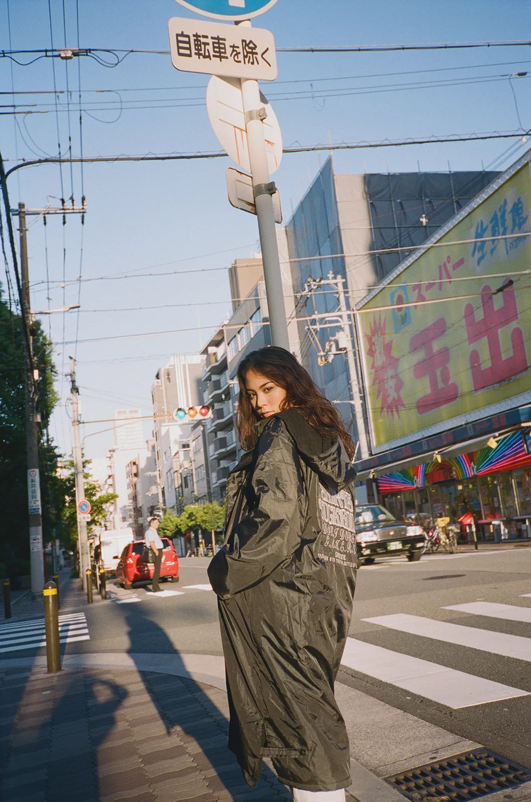 SHIRTSTUCKEDIN STAFF JACKET