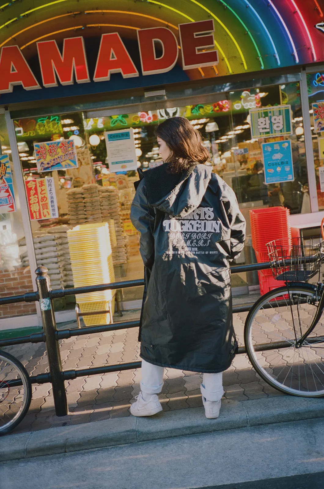 SHIRTSTUCKEDIN STAFF JACKET