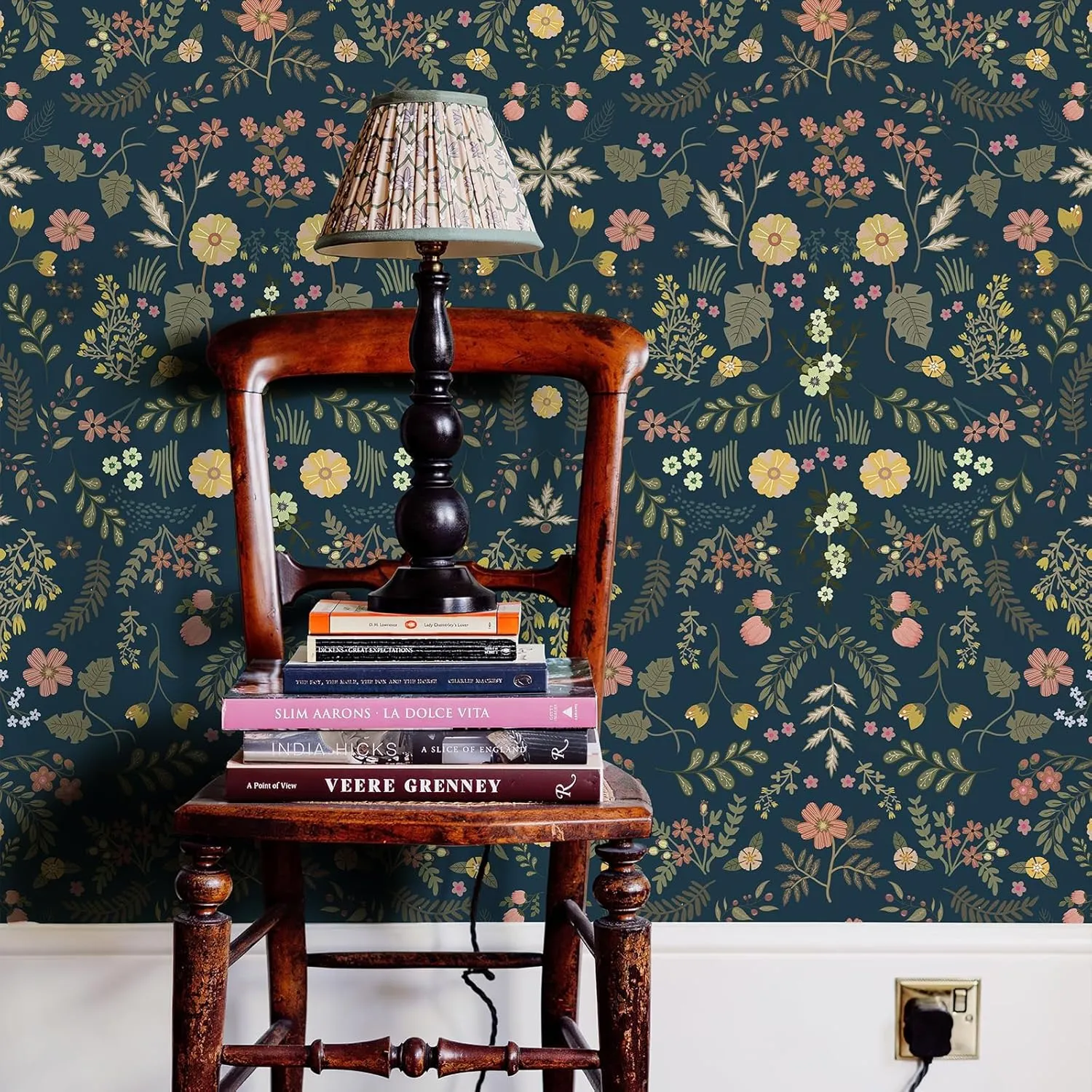 Simon&Siff Floral Wallpaper Peel and Stick Navy Blue Boho Wall Paper 393.7" x 17.3" Dark Blue Blooming Flower Wildflowers Self Adhesive Removable Wallpaper for Bedroom Bathroom Kitchen