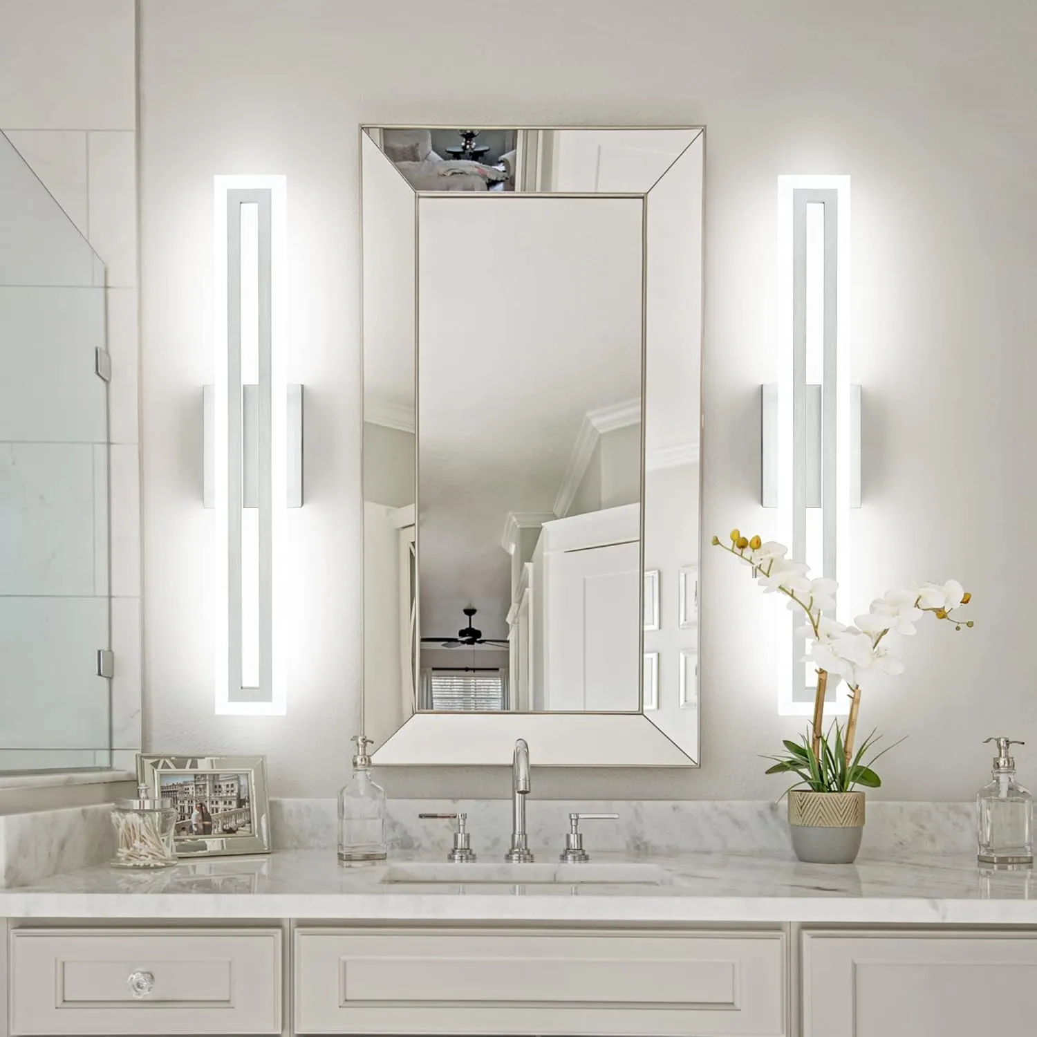 SOLFART 24 Inch LED Bathroom Light Fixtures Brushed Nickel Vanity Lights Bathroom Lighting Fixtures Over Mirror 6000K