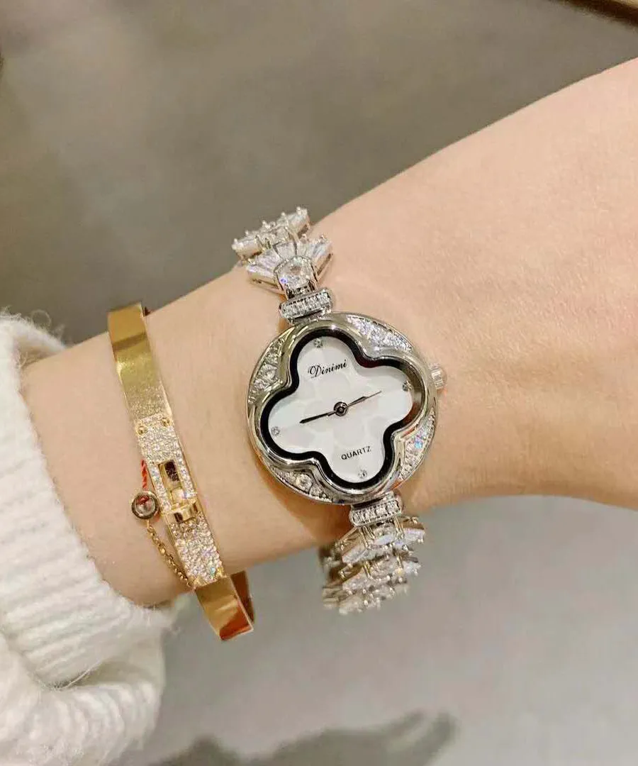 Vogue Gold Alloy Zircon Chain Shell Waterproof Watches